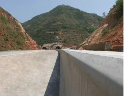 甘肅省平?jīng)?武都地方高速公路（S15）成縣至武都段